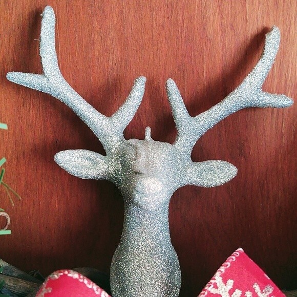 Hand Crafted Grapevine Christmas Wreath, Glitter Deer, Ribbon, Ornaments 18" - Picture 10 of 11